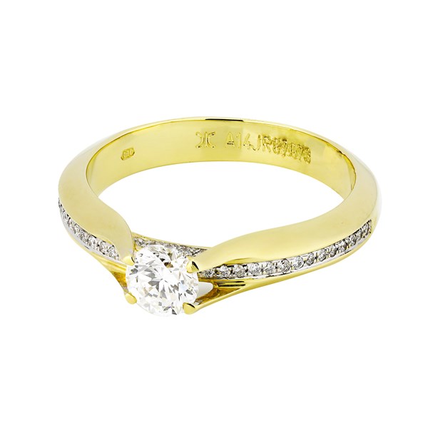 Picture of Diamond ring Lovely